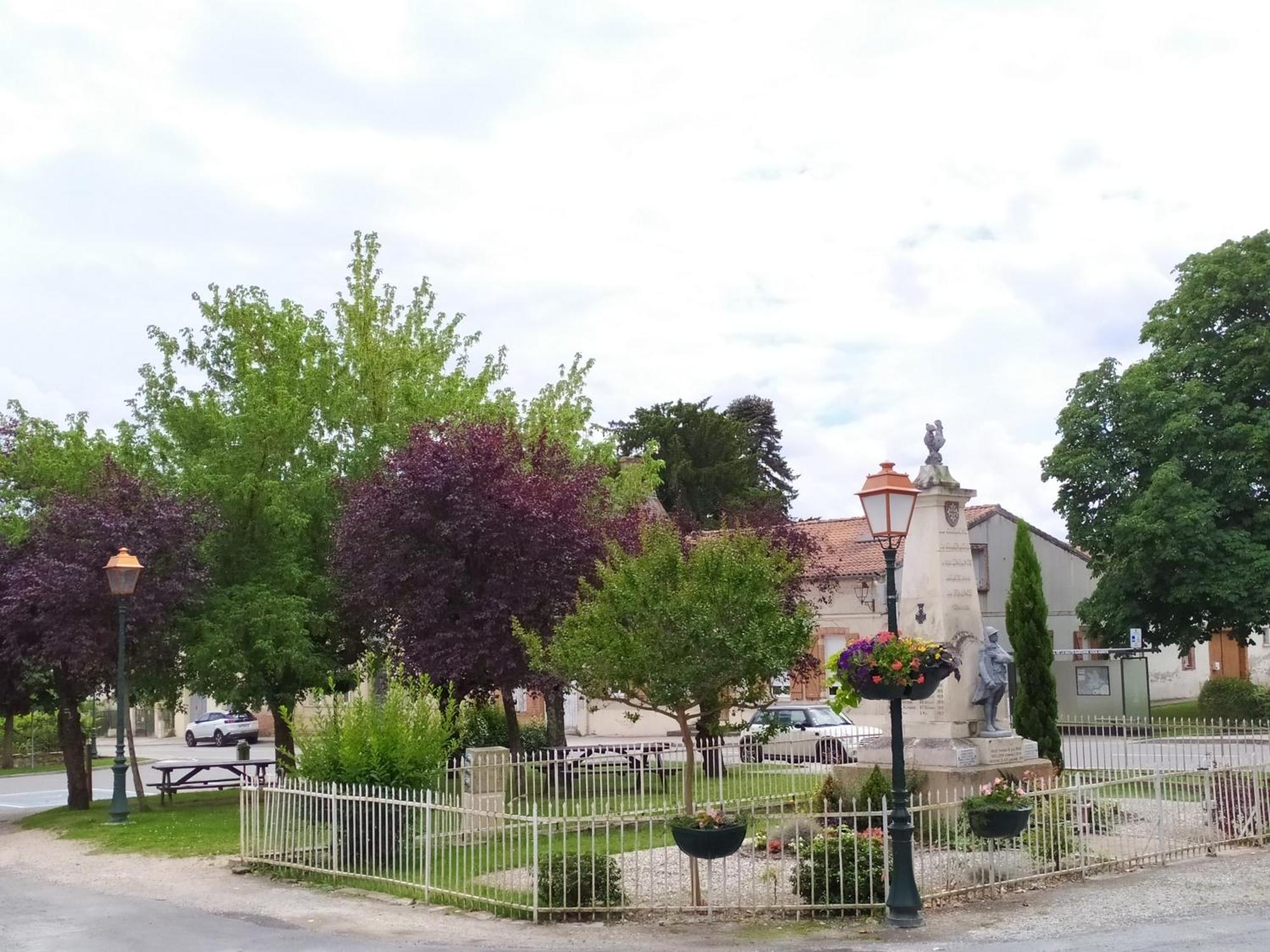 Gragnague Duplex Casita Mia Chez Myriam Gite 3 Etoiles Climatise 4 Adultes 2 Chambres 3 Lits Terrasse Jardin מראה חיצוני תמונה
